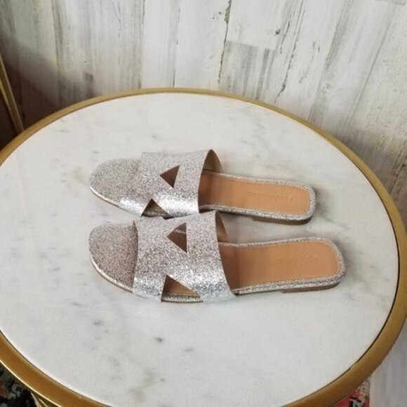 Olivia Miller Women's Night Sandals Silver Glitter - Picture 2 of 5